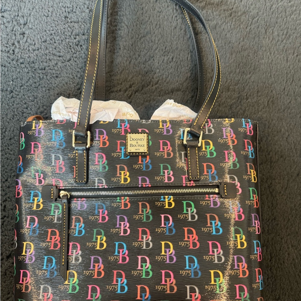 Dooney & Bourke 1975 Signature Collection Logo Purse